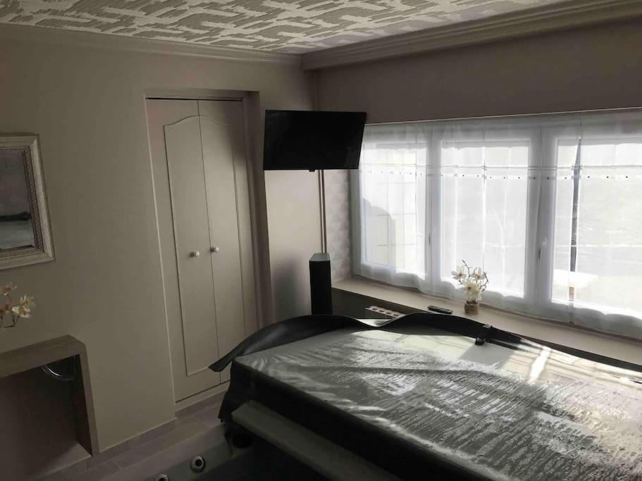 Maison Avec Jacuzzi Privatif Cambrai Bagian luar foto
